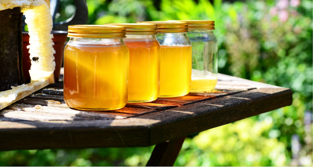 golden honey in jars